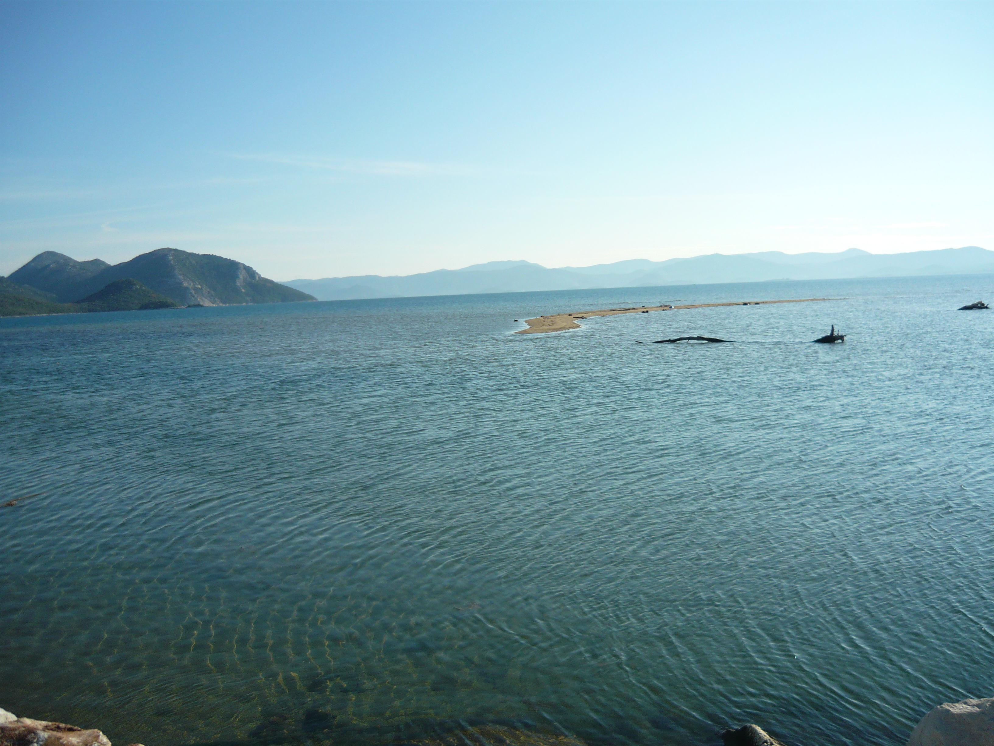 Delta Neretva, Sea